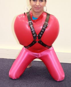 strappyskink:  inflatable latex straitjacket with disco pants