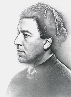 plantanoturnaetriste:    ANDRÉ BRETON, CA. 1929Foto: Man RaySolarized