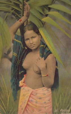 vintageindianclothing:  A Rodiya woman in a sarong.  