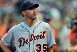 nakedmalecelebs1:  Justin Verlander erect , soft and cum