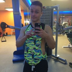 doodlehobbit:#gymtime #gymselfie #workout and get #sweaty for