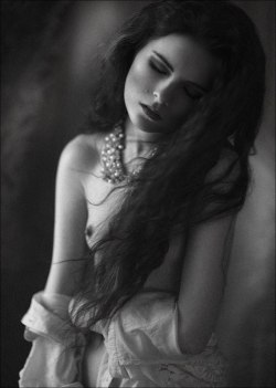 multitalented - and beautiful:Kristina Kazz.best of erotic photography:www.radical-lingerie.com