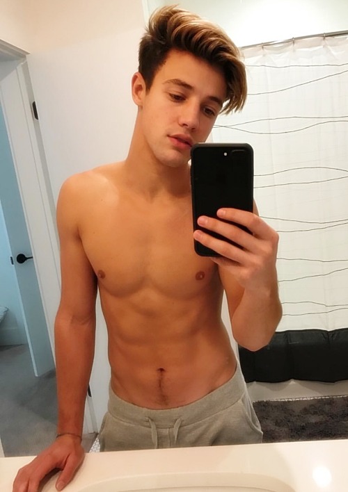 Cameron Dallas