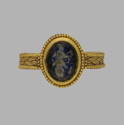 gemma-antiqua: Ancient Roman gold and blue stone ring, dated