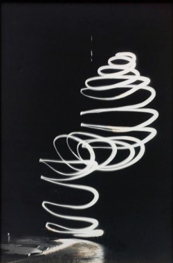 regardintemporel:  Bruce Nauman - Light Trap for Henry Moore,