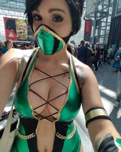 hottestcosplayxxx:  hot-cosplay-babes: Jade (Mortal Kombat) by