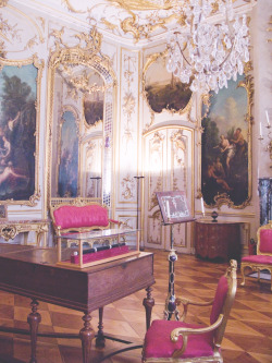   Sanssouci PalaceÂ -Â   “Frederician Rococo”