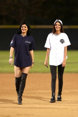 kxrdashjenner:  July 19, 2014 - Kendall and Kylie at Chris Brown