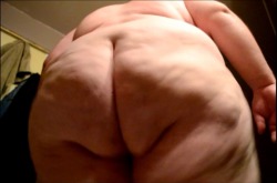 lardfill:  ROUNDFrom a new video I posted on http://clips4sale.com/62635  I would like all of that and a bag of potato chips to give to him to grow that butt even bigger.