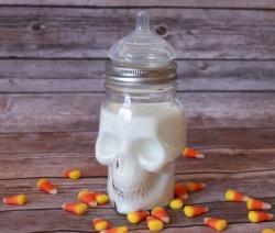 sunnywittledays:  babyyourdoll:  Skull Bottle  Guess what’s