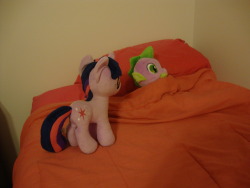 slice-of-life-twilight:Spike: Ooh… Twilight: Spike, I know