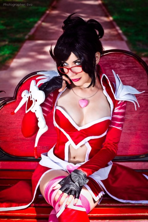ukrainiancosplay:Clodia Romero as Vayne!Photo by Eva