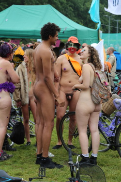 teamwnbr: World Naked Bike Ride Brighton UK 2016 To see more