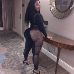 thequeencherokeedass:  To book me for clubs events please email
