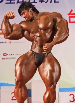 fagwhore4asianmasters:     Musclemorph  (Hardtrainer)  