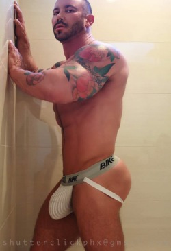 nippig:  Scott Cullens - Part. 8 http://nippig.tumblr.com/archive   