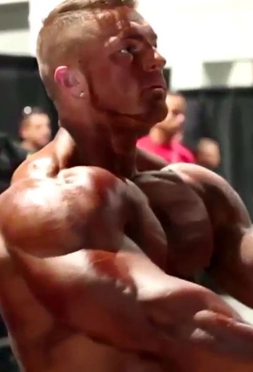 muscletitanlover:  Flex Lewis, Wales, Olympia 212 Division Champion