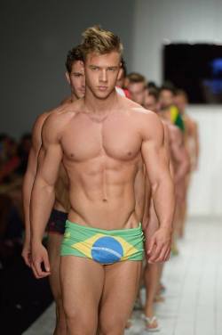 turingboys:  Gorgeous Hungarian model Attila Toth on the catwalk