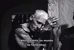 miss-catastrofes-naturales:  The Seventh Seal - Ingmar Bergman