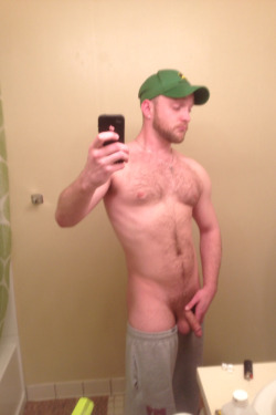 deviantotter:  Trying to piss while drunk while taking a pic