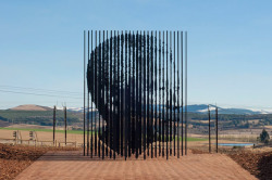 asylum-art-2:  Awesome Nelson Mandela SculptureMore About the