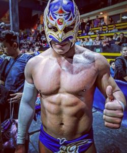 wrestlingxhot:  Made in Mexico #DragonLee  Those abs btw 😍