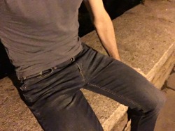 somewetguy:  An outdoor wetting at the park and a walk of shame