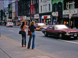 limegum:Two women hitchhiking in Toronto, Canada, 1974