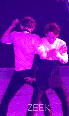 parkchanieol:Why the butt touch?