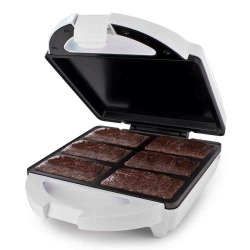 8 Minute Brownie Maker From Smart Planet Watch how it works at:
