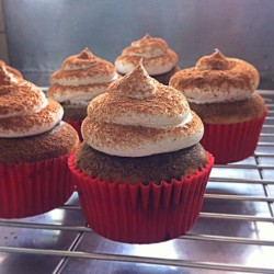 marielovessyou:  Tiramisu Cupcakes #cupcakes #chocolate #coffee