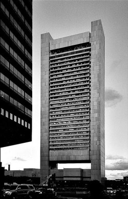 fiore-rosso:  “the washboard” [federal reserve bank, boston,