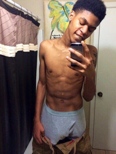 sexyboysnbigdicks:  Donâ€™t sleep on the skinny guys cause some packin  Please follow:1.http://nudeselfshots-blackmen.tumblr.com/2.http://gayhornythingz.tumblr.com/3.http://nudeselfshotsofmen.tumblr.com/