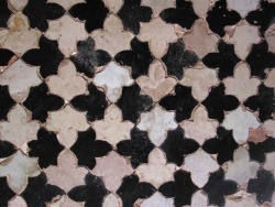 poppyclub:   cinoh:  Mosaicos de la Alhambra, Granada Spain 