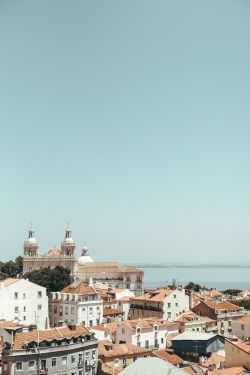 girlinlondon:  Lisbon, Portugal daniellucasfaro.com