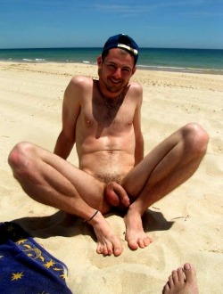 Gay sex, porn, nudes and more. NSFW. Not for -18.