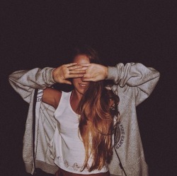 ☾