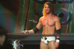 all-day-i-dream-about-seth:  He needs to go back to wearing trunks