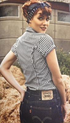 alternative-pinup:  Alternative Pin Up 