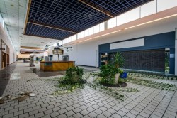 dead-malls:Miracle City Mall. Titusville, FL. opened 1968, closed