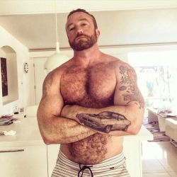 Follow my two hairy men blogs:http://sambrcln.tumblr.comhttp://hairysex.tumblr.com
