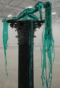 wetheurban:  The Pedestal, Alexandra Reeves Take a closer look