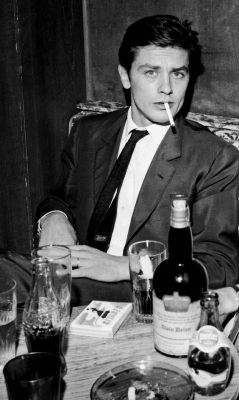 huilendnaardeclub:  Alain Delon in 1965
