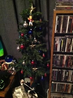 I’M CRAZY CAUSE I ALREADY HAVE THIS XMAS TREE IN MY BEDROOM…..OUT