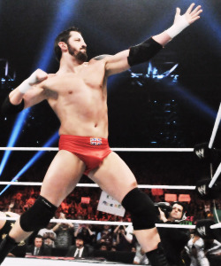 Nice pose Wade! I could stare at him and that bulge all freaking