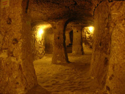 jollyrogers777:  lucinat3:  Derinkuyu Underground City, Turkey