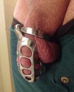 doasyouretold:  I wish my chastity device was back by now. 