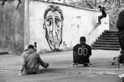 vansskate:  Daan fakie nosegrinds in Lyon while the ghost of