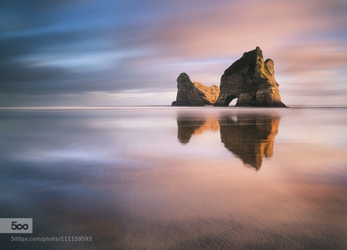 morethanphotography:  Painting Wharariki by chriscarterphoto