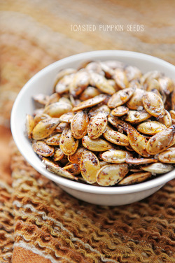 comfortspringstation:  TOASTED PUMPKIN SEEDS If you’re getting